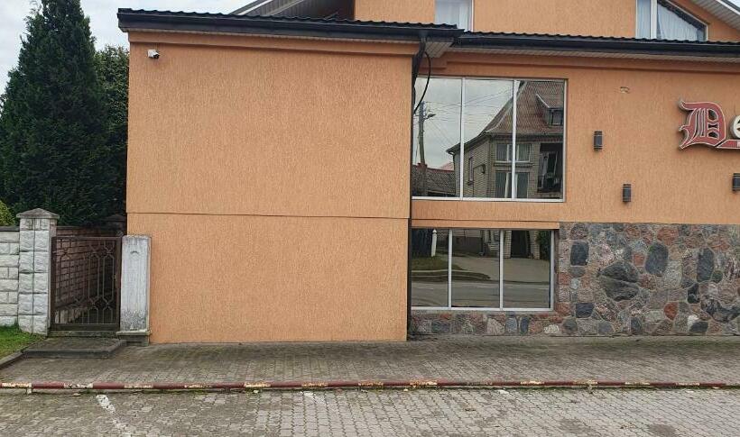 اتاق استاندارد سه نفره, Deizė