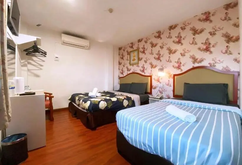 スタンダードトリプルルーム, Mr Hotel Nusa Bestari