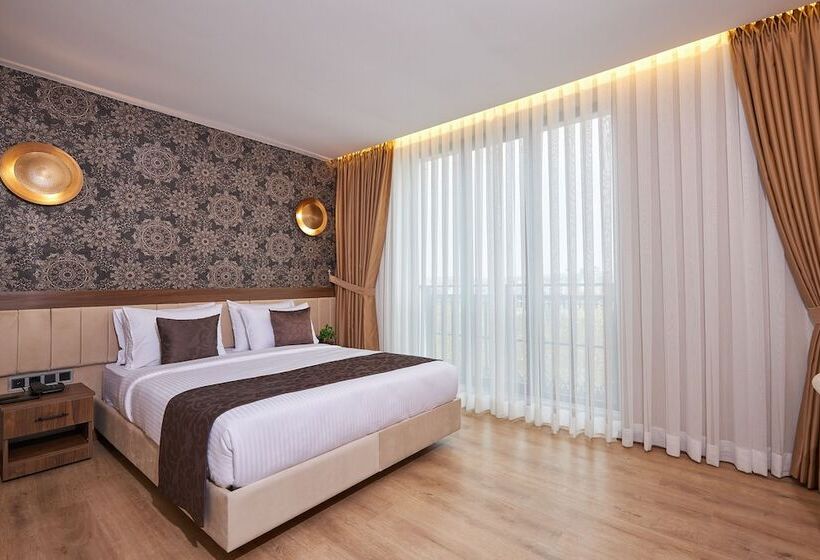 اتاق خانوادگی, Trademark Collection By Wyndham Operla Airport Hotels