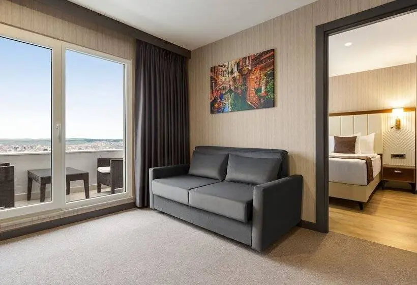 ジュニアスイート, Trademark Collection By Wyndham Operla Airport Hotels