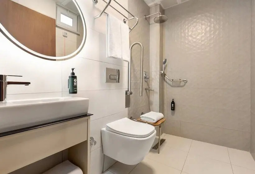 身障者適用スタンダードルーム, Trademark Collection By Wyndham Operla Airport Hotels