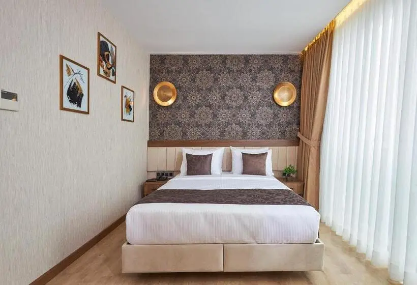 バスタブ付きデラックスルーム, Trademark Collection By Wyndham Operla Airport Hotels