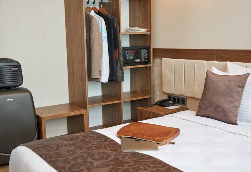 高级大房间, Trademark Collection By Wyndham Operla Airport Hotels