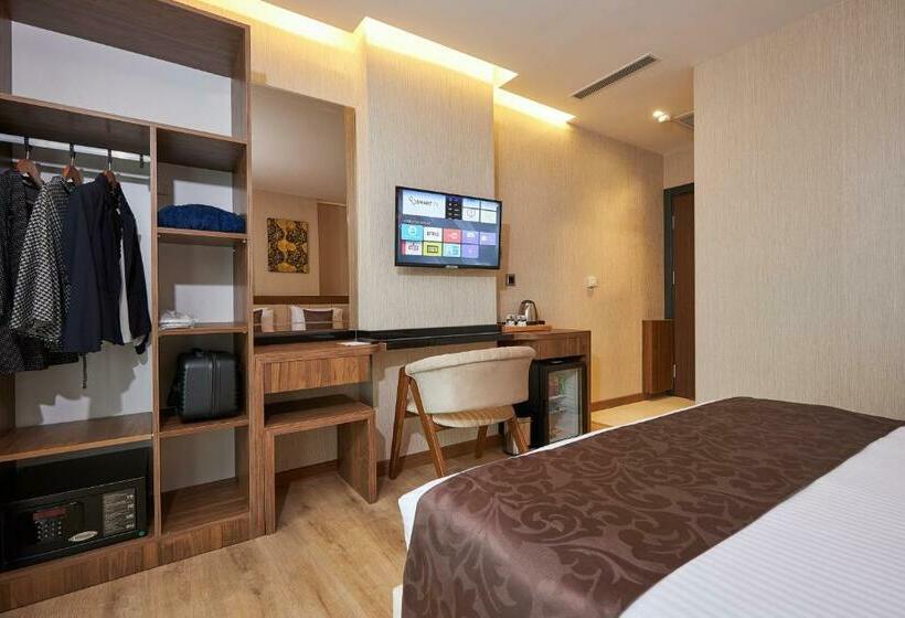 豪华房间, Trademark Collection By Wyndham Operla Airport Hotels