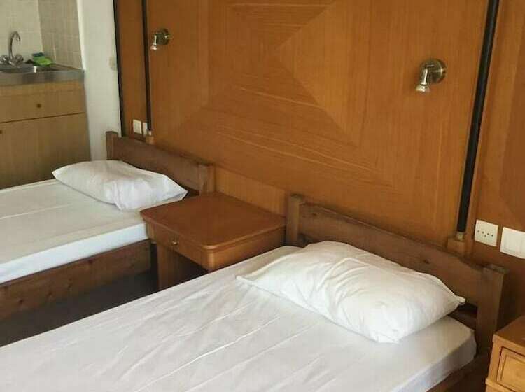 إستوديو قياسى, Diamond Beach Apts & Studios