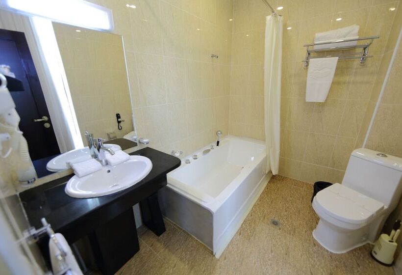 سوییت جونیور, Jannat Regency