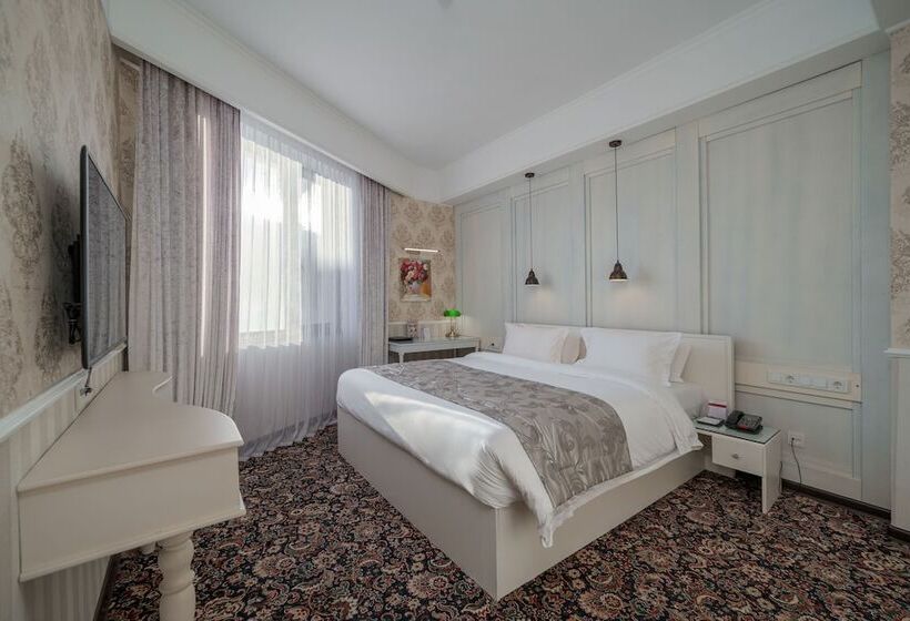 سوییت جونیور, Jannat Regency