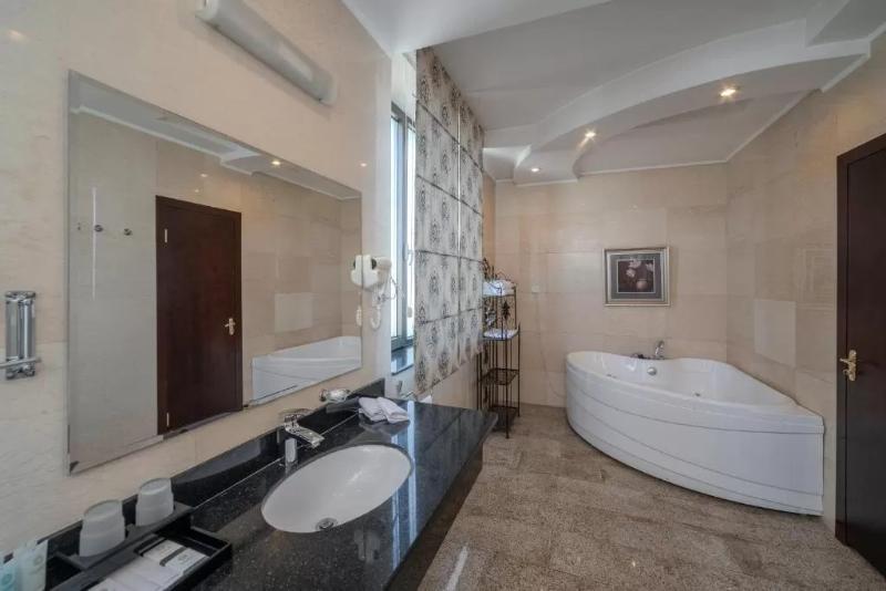 سوییت اجرایی, Jannat Regency