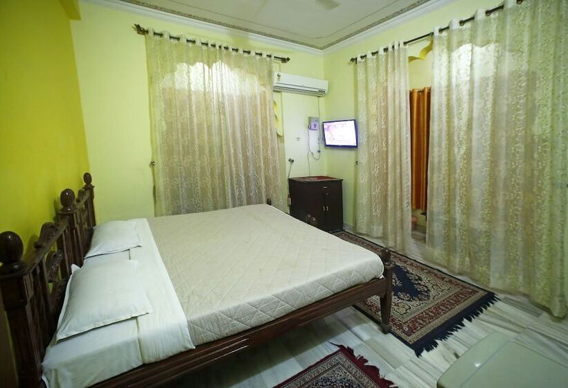 Deluxe-huone, Pushkar Heritage
