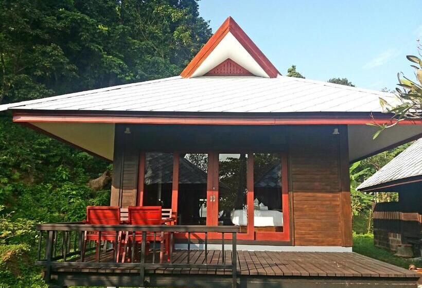 디럭스 방갈로, Thanya Beach Resort   Sha Plus