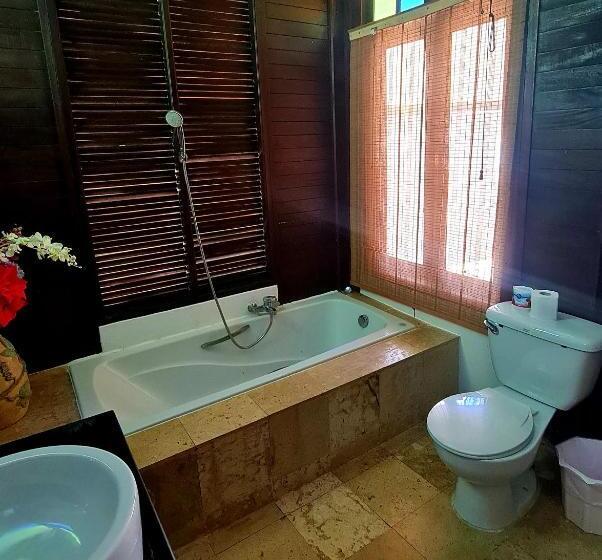 디럭스 방갈로, Thanya Beach Resort   Sha Plus