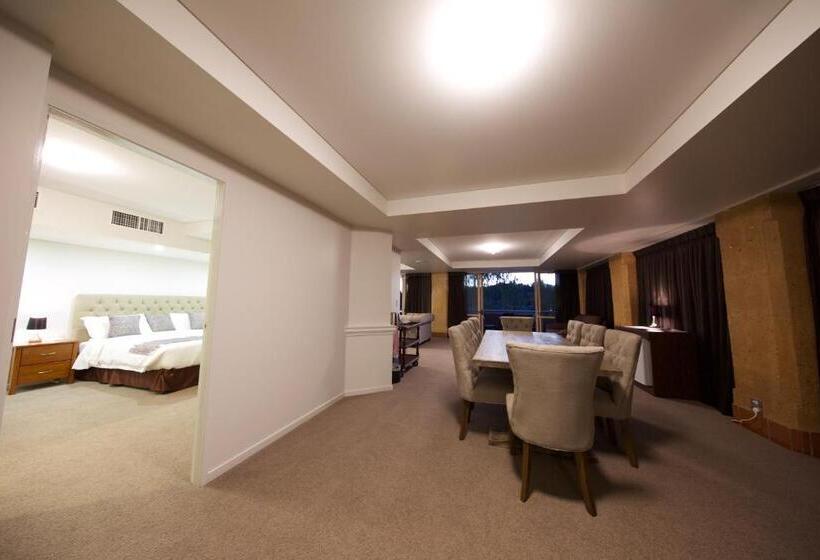 جناح رئاسى, The Kooralbyn Valley