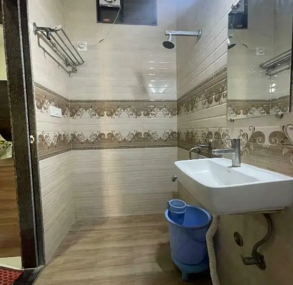 デラックスルーム, Raj Palace