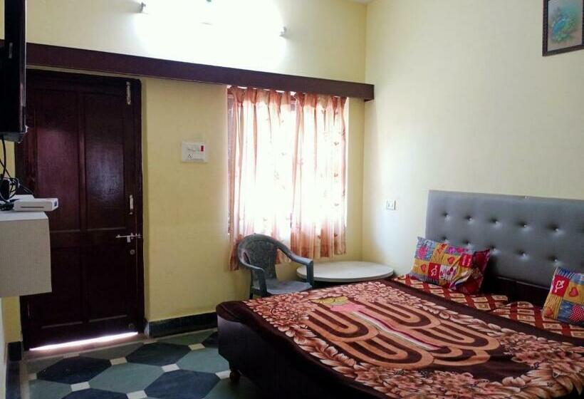 エコノミールーム, Raj Palace