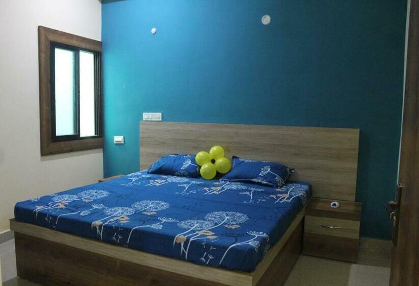 トリプルクラシックルーム, Spot On Hotel Imperial Crown