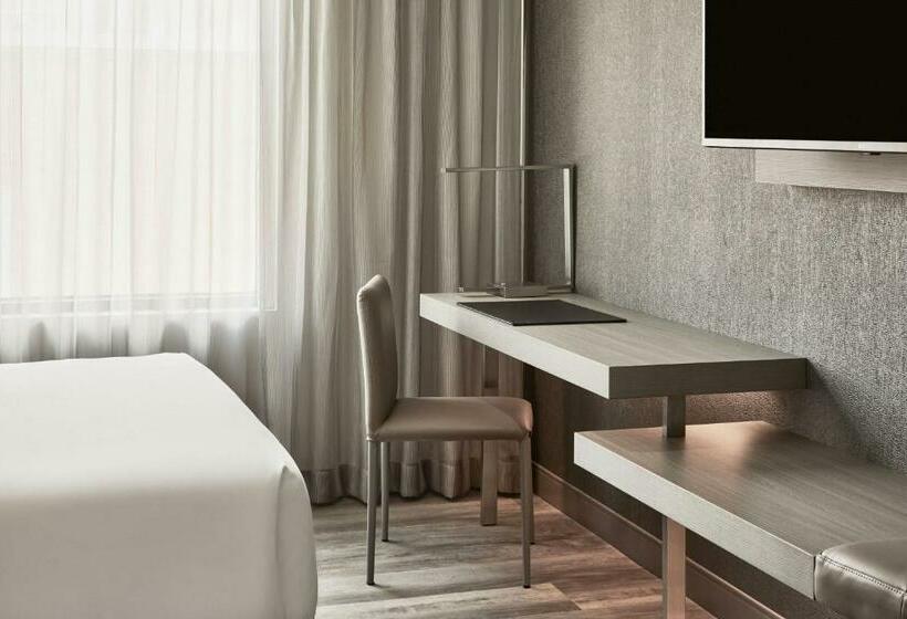 带特大床的标准间, Ac Hotel By Marriott San Diego Downtown Gaslamp Quarter