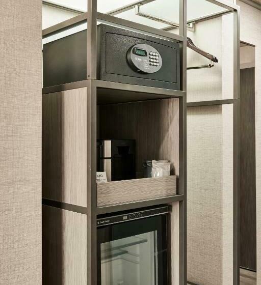 חדר סטנדרט עם מיטת קווין, Ac Hotel By Marriott San Diego Downtown Gaslamp Quarter