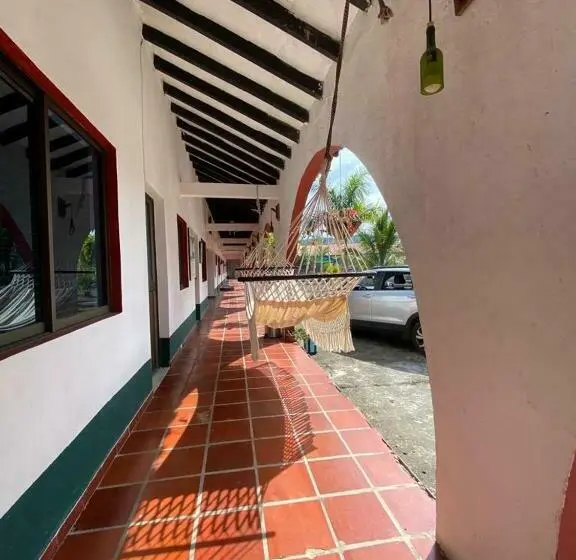 デラックスルーム, Hacienda La Pola