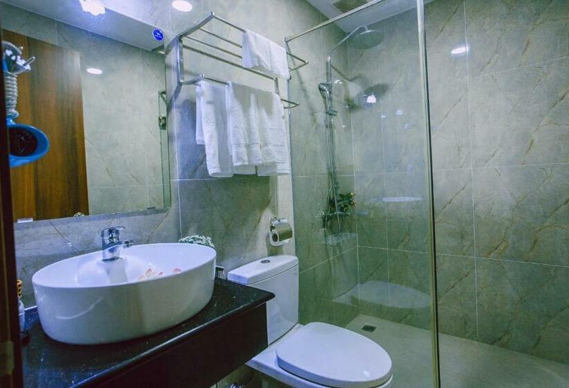 اتاق استاندارد با بالکن, Goldcoast Hotel Nha Trang