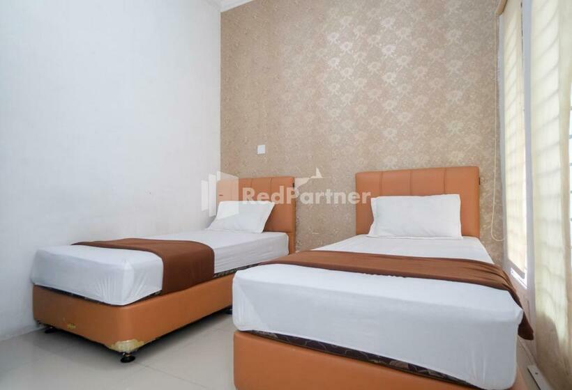 デラックスルーム, Reddoorz At Wisma Nabila Syariah Near Masjid Raya Baiturrahman Banda Aceh