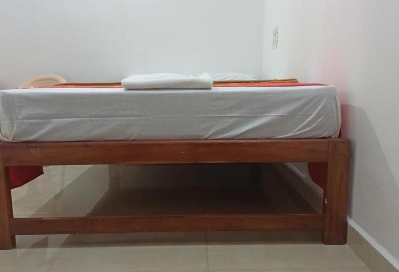 חדר סטנדרט, Hare Krishna