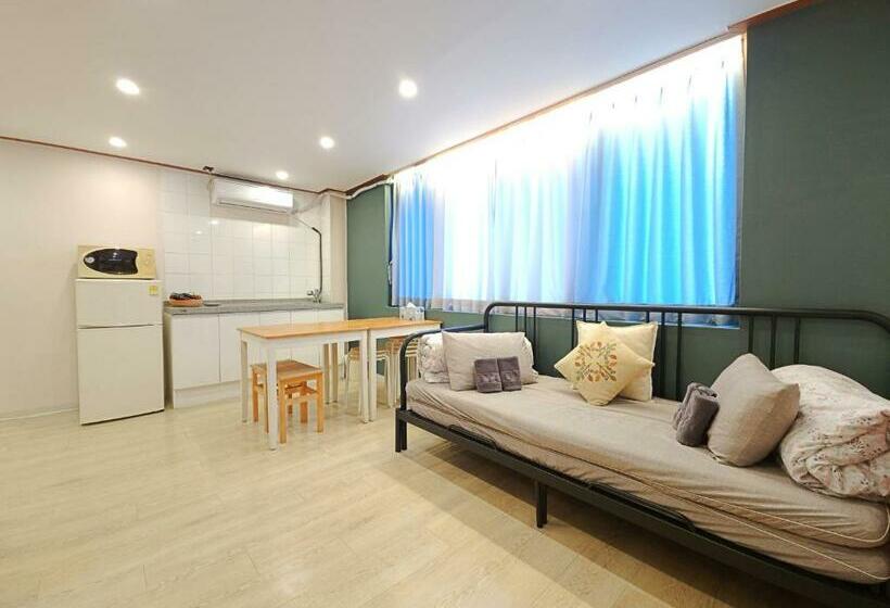 スイート（家族用）, Oyo Rooftop Hostel