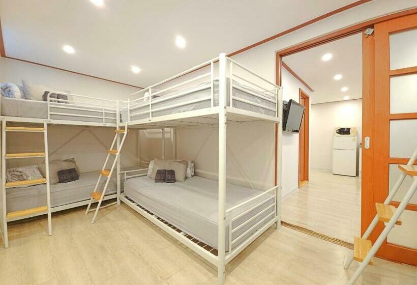 Suíte Familiar, Oyo Rooftop Hostel