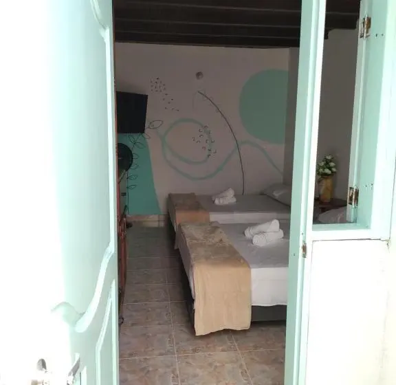 スタンダード４人部屋, Hostal Colors