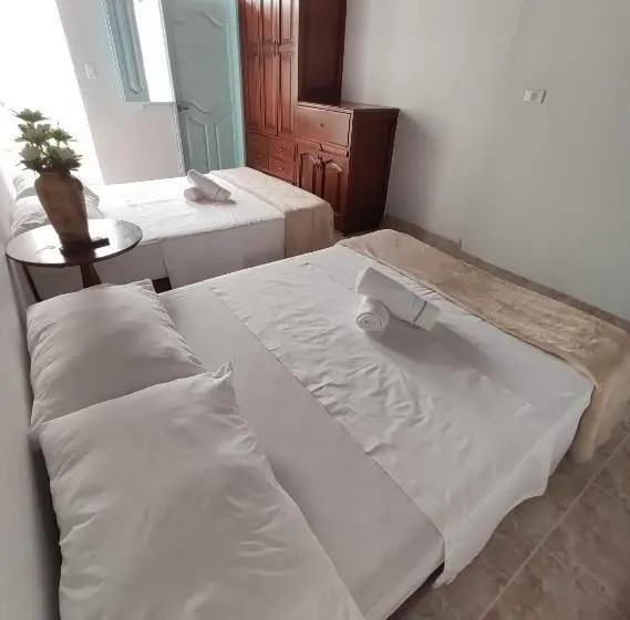 スタンダード４人部屋, Hostal Colors