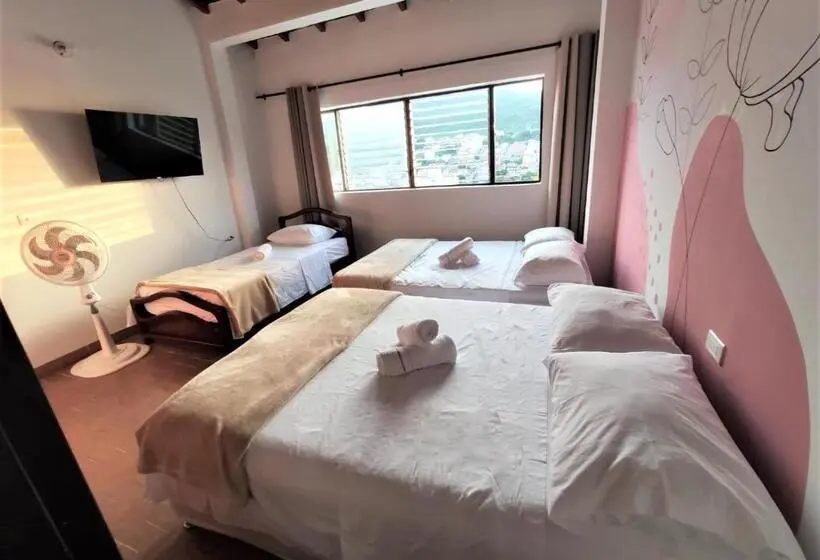 ファミリールーム, Hostal Colors