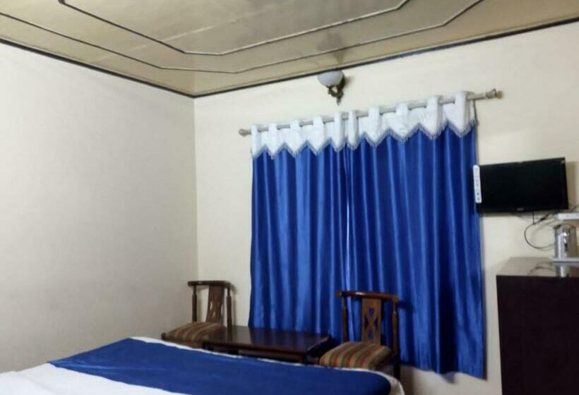 חדר סטנדרט נוף לאגם, Chinar Lake View Nainital   100 Meter From Mall Road   Hygiene, Lake View & Spacious Room