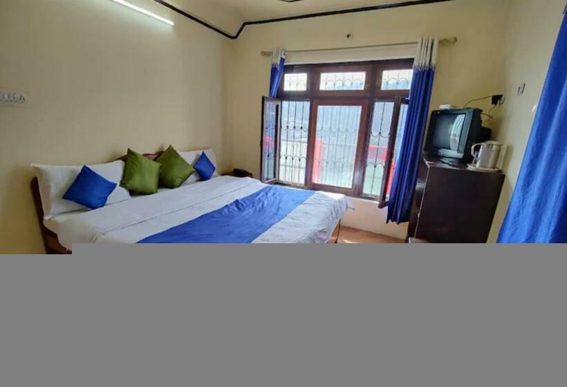 חדר דלוקס, Chinar Lake View Nainital   100 Meter From Mall Road   Hygiene, Lake View & Spacious Room