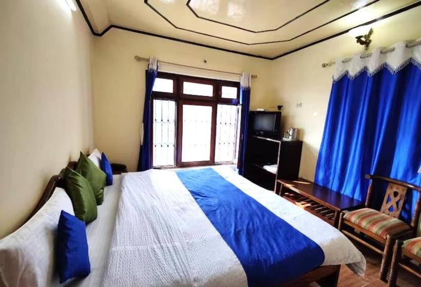 חדר סטנדרט נוף לאגם, Chinar Lake View Nainital   100 Meter From Mall Road   Hygiene, Lake View & Spacious Room
