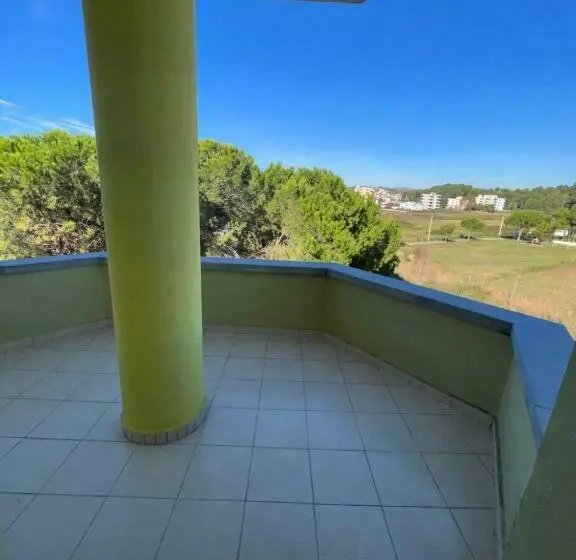 スタンダードルーム, Garden Albania