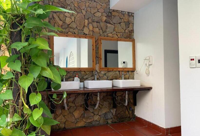 تختخواب در اتاق مشترک, Secret Garden Cat Ba