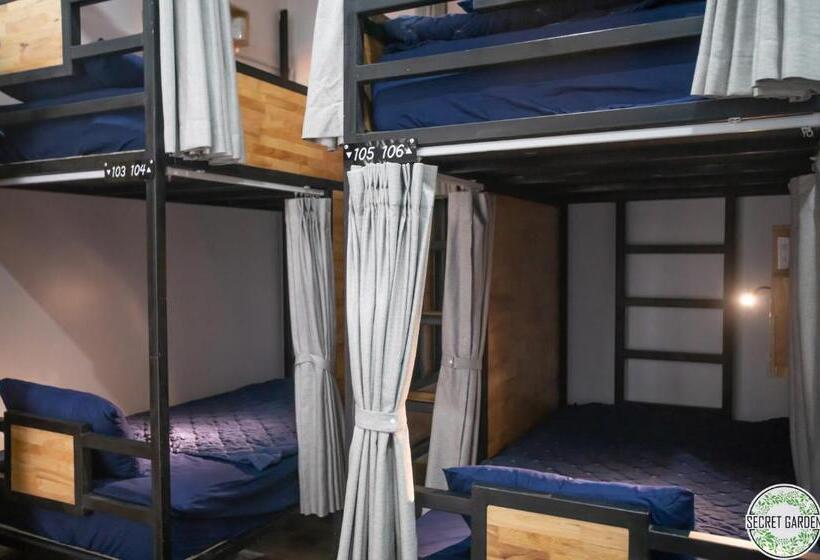 تختخواب در اتاق مشترک, Secret Garden Cat Ba