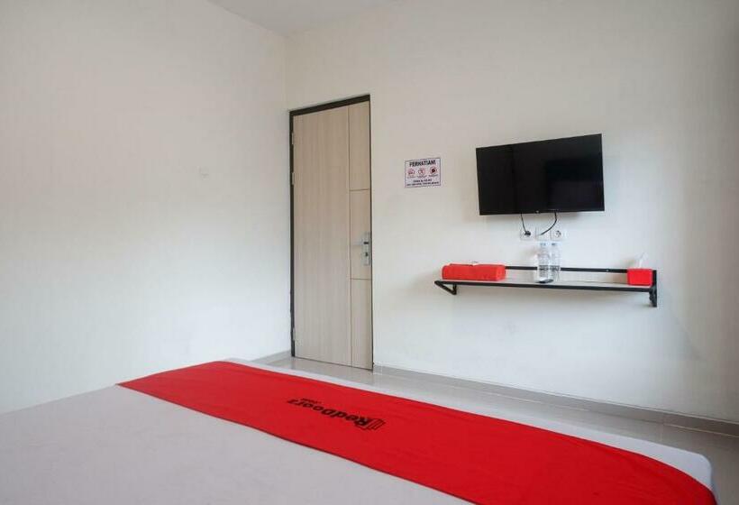 חדר אקונומי, Reddoorz Syariah Near Rs Soeradji Pemuda Klaten