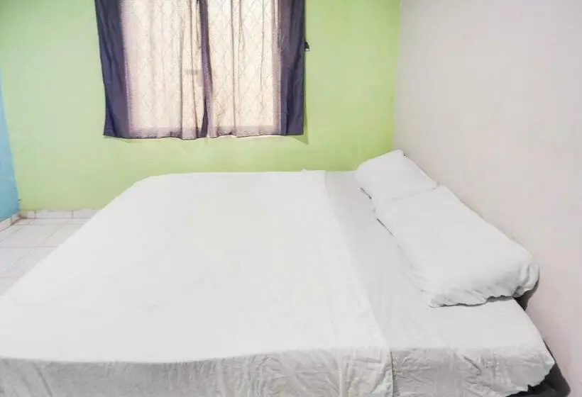 スタンダードルーム, Spot On 91792 Solo Baru 2 Homestay Syariah