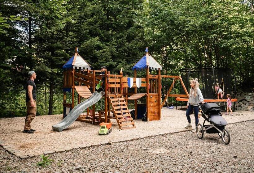 شقة غرفة واحدة, Apartmány None