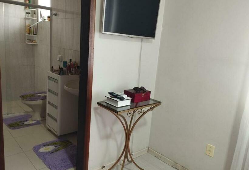 스위트, Pousada Rara House