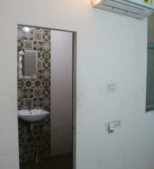 غرفة ديلوكس, Tulsi Inn