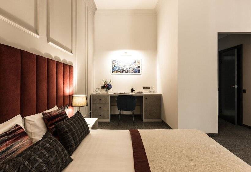 Deluxe Szoba, Deribas