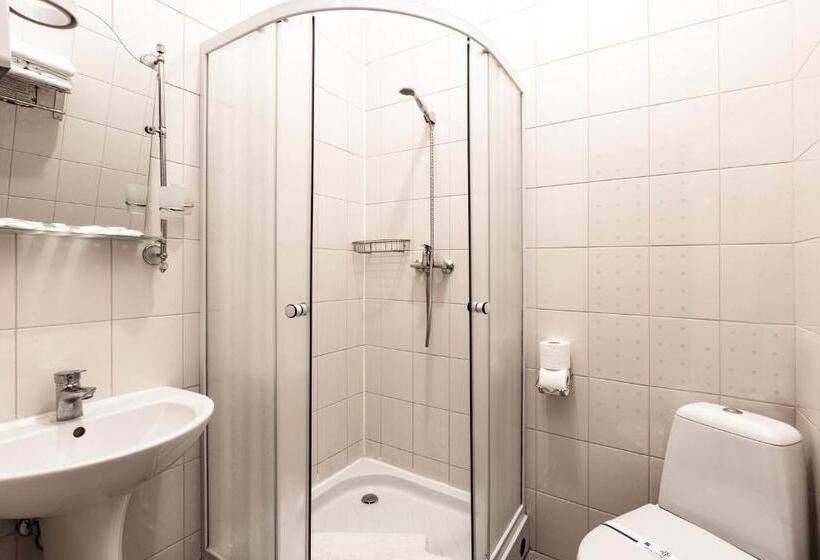 Classic Szoba, Deribas