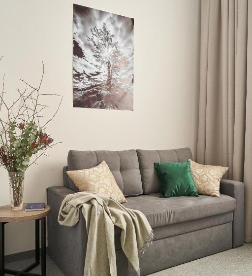 Superior Szoba, Deribas