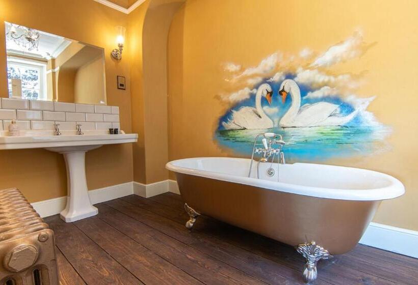 اتاق لوکس, Oakhill