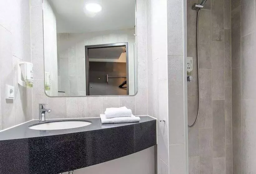 Standard Kolmen Hengen Huone, B&b Hotel Regensburg City