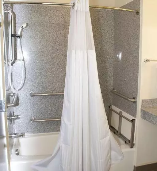 身障者適用スイートルーム, Best Western Plus Pratt