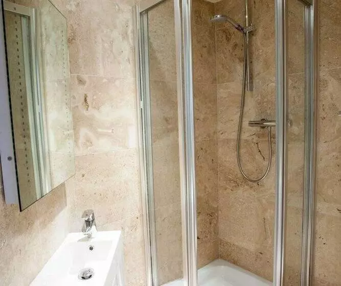 اتاق استاندارد سه نفره, Brooks Guesthouse Bristol