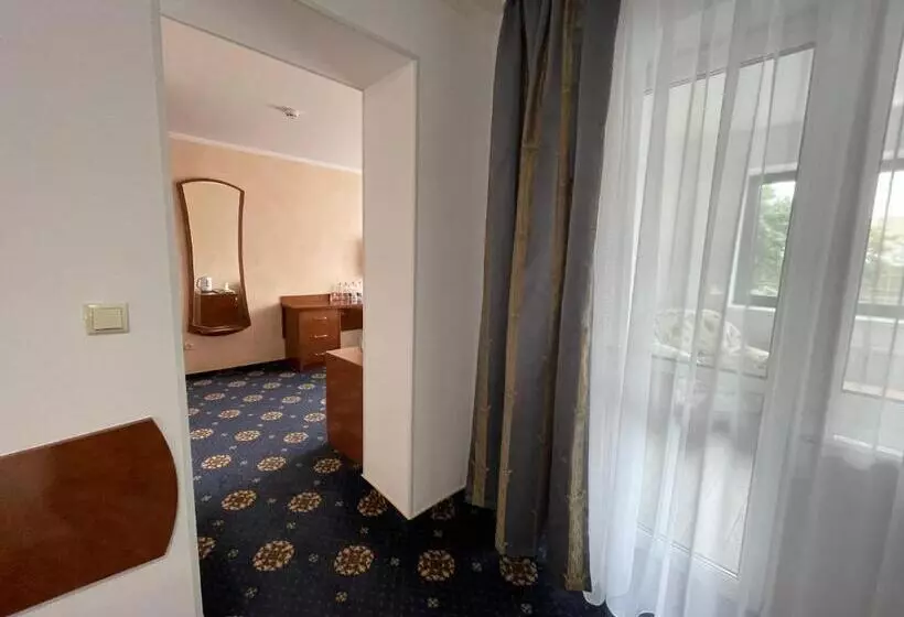 Suite, Complex Ukraine