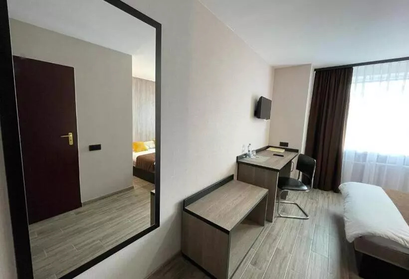Habitación Comfort Individual, Complex Ukraine
